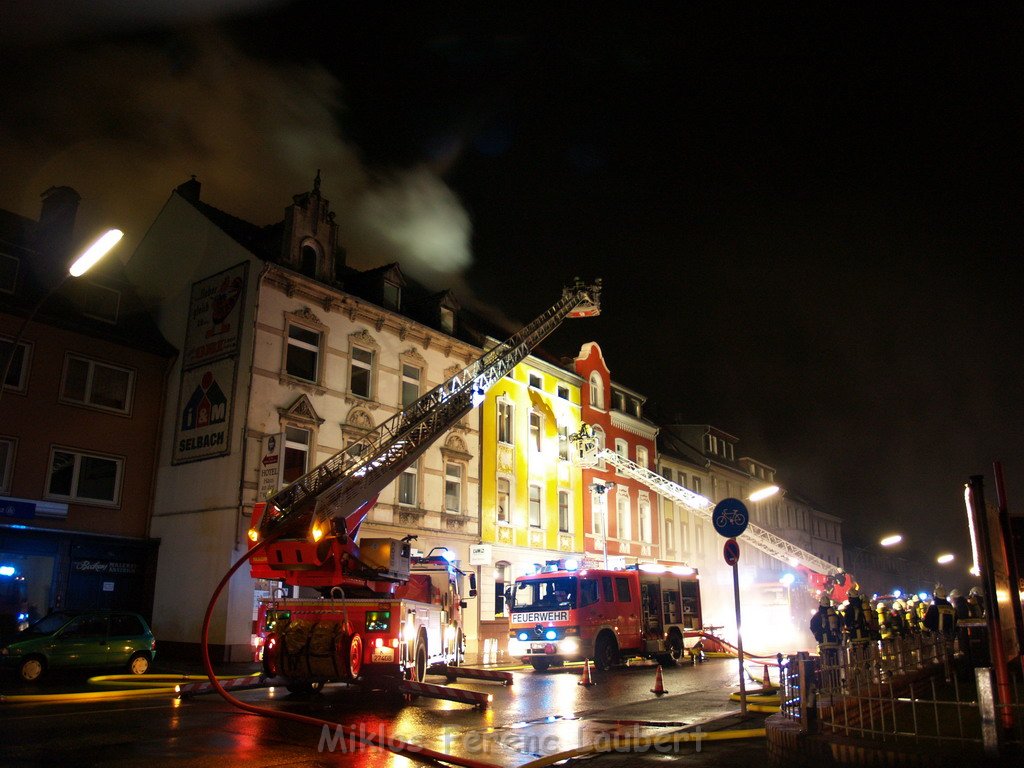 Brand Koeln Dellbrueck Bergisch Gladbacherstr   P038.JPG